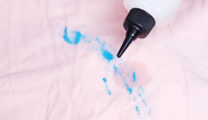 深圳装饰公司教您油漆沾到衣物该怎么进行清洗？